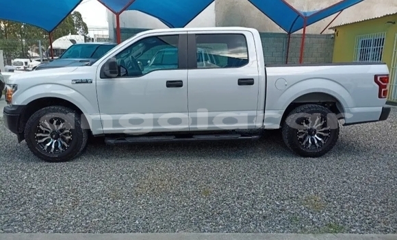 Comprar Usado Ford F–150 Branco Carro em Luanda em Luanda Province