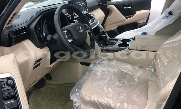 Acheter Neuf Voiture Toyota Land Cruiser Noir à Luanda, Province de Luanda Acheter Neuf Voiture Toyota Land Cruiser Noir à Luanda, Province de Luanda