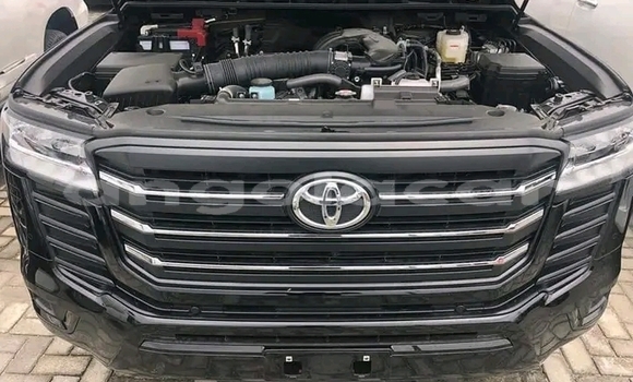 Acheter Neuf Voiture Toyota Land Cruiser Noir à Luanda, Province de Luanda Acheter Neuf Voiture Toyota Land Cruiser Noir à Luanda, Province de Luanda