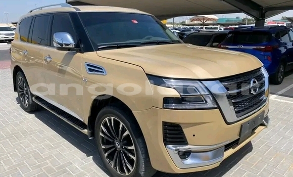 Buy Used Nissan Patrol Brown Car in Luanda in Luanda Province