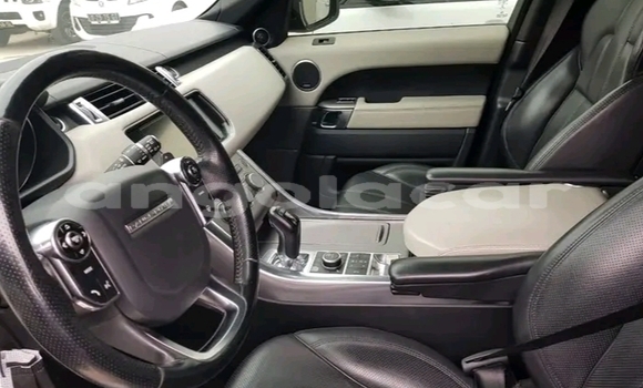 Acheter Occasion Voiture Range Rover Range Rover Marron à Luanda, Province de Luanda Acheter Occasion Voiture Range Rover Range Rover Marron à Luanda, Province de Luanda