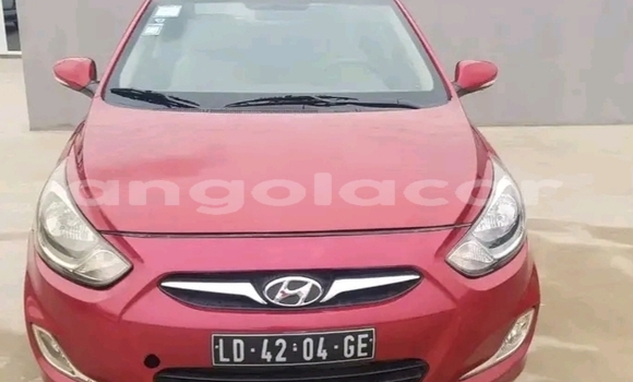 Comprar Usado Hyundai Accent Vermelho Carro em Luanda em Luanda Province
