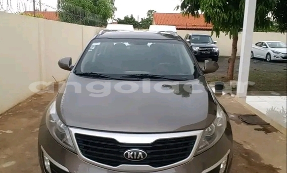 Buy Used Kia Sportage Brown Car in Luanda in Luanda Province