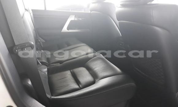Comprar Usado Toyota Land Cruiser Branco Carro em Luanda em Luanda Province Comprar Usado Toyota Land Cruiser Branco Carro em Luanda em Luanda Province