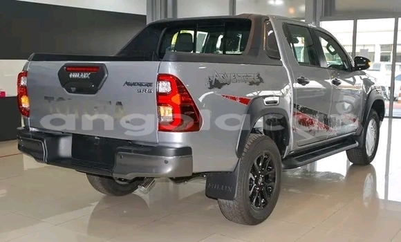 Buy Used Toyota Hilux Silver Car in Luanda in Luanda Province Buy Used Toyota Hilux Silver Car in Luanda in Luanda Province