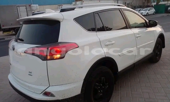 Comprar Usado Toyota RAV4 Branco Carro em Luanda em Luanda Province Comprar Usado Toyota RAV4 Branco Carro em Luanda em Luanda Province