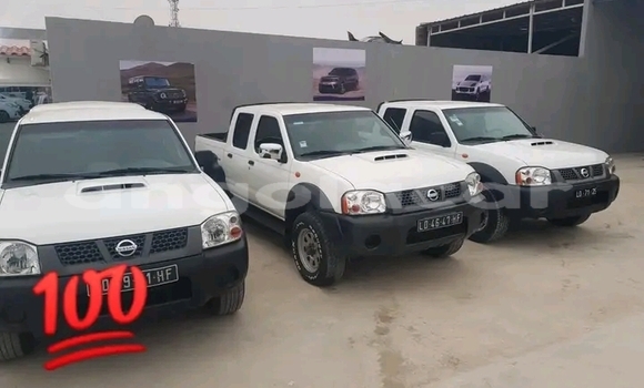 Comprar Usado Nissan Frontier Branco Carro em Luanda em Luanda Province