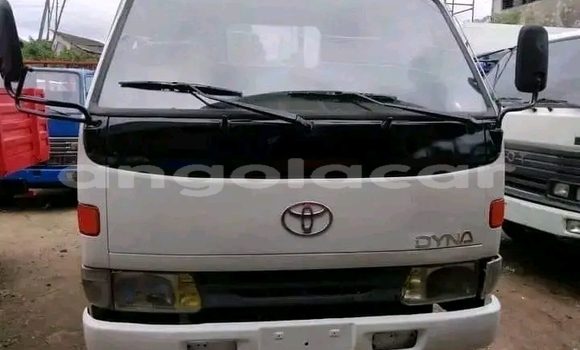 Buy Used Toyota Dyna White Car in Luanda in Luanda Province