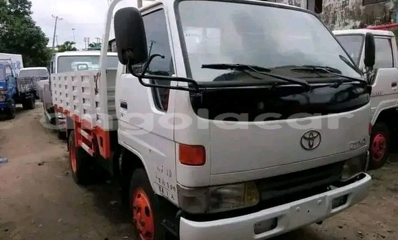 Comprar Usado Toyota Dyna Branco Carro em Luanda em Luanda Province Comprar Usado Toyota Dyna Branco Carro em Luanda em Luanda Province