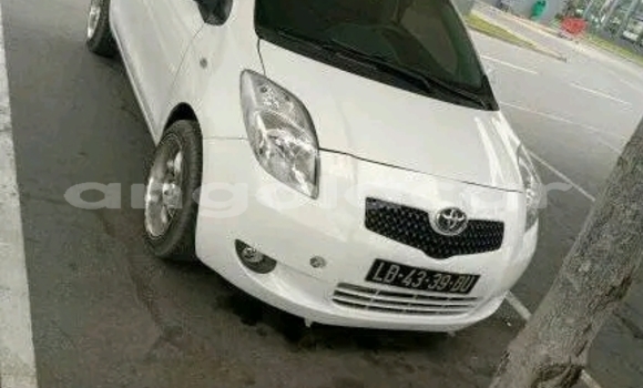 Acheter Occasion Voiture Toyota Yaris Blanc à Luanda, Province de Luanda Acheter Occasion Voiture Toyota Yaris Blanc à Luanda, Province de Luanda