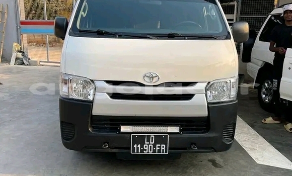 Acheter Occasion Voiture Toyota Hiace Blanc à Luanda, Province de Luanda