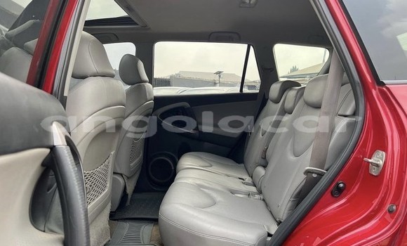 Comprar Usado Toyota RAV4 Vermelho Carro em Luanda em Luanda Province Comprar Usado Toyota RAV4 Vermelho Carro em Luanda em Luanda Province