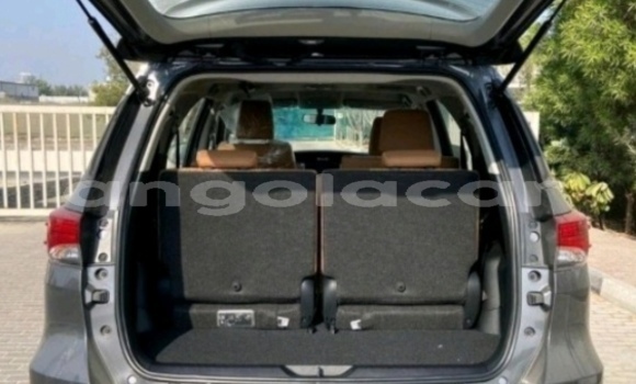 Acheter Occasion Voiture Toyota Fortuner Noir à Luanda, Province de Luanda Acheter Occasion Voiture Toyota Fortuner Noir à Luanda, Province de Luanda