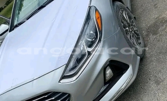 Acheter Occasion Voiture Hyundai Sonata Gris à Luanda, Province de Luanda Acheter Occasion Voiture Hyundai Sonata Gris à Luanda, Province de Luanda