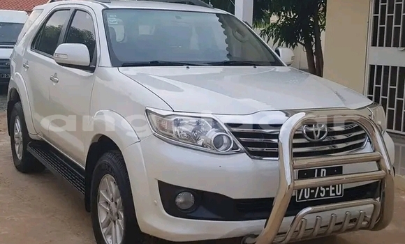 Comprar Usado Toyota Passo Branco Carro em Luanda em Luanda Province Comprar Usado Toyota Passo Branco Carro em Luanda em Luanda Province