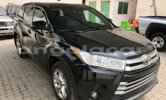 Comprar Usado Toyota Highlander Preto Carro em Luanda em Luanda Province