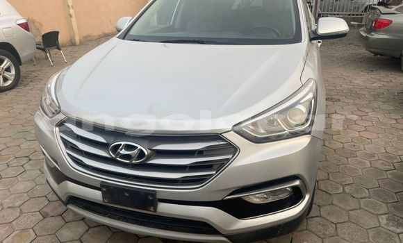 Acheter Occasion Voiture Hyundai Santa Fe Gris à Luanda, Province de Luanda Acheter Occasion Voiture Hyundai Santa Fe Gris à Luanda, Province de Luanda