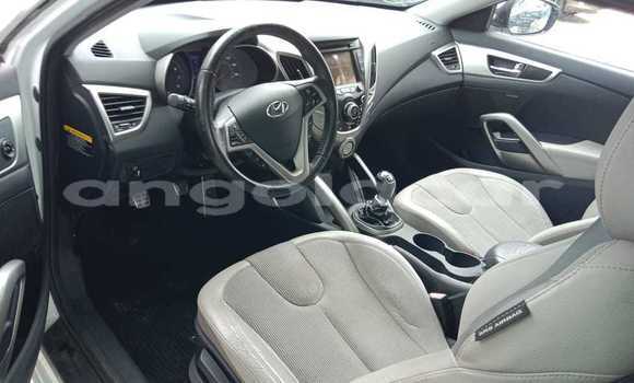 Buy Used Hyundai Veloster White Car in Luanda in Luanda Province Buy Used Hyundai Veloster White Car in Luanda in Luanda Province