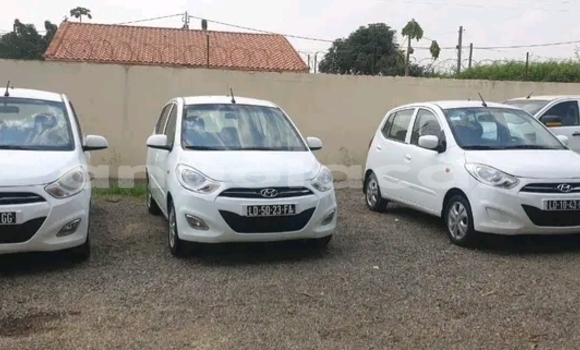 Buy Used Hyundai i10 White Car in Luanda in Luanda Province Buy Used Hyundai i10 White Car in Luanda in Luanda Province