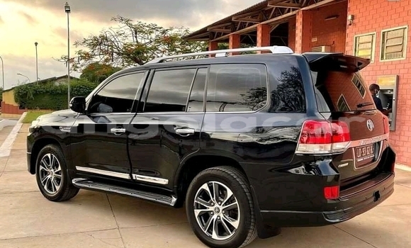 Buy Used Toyota Land Cruiser Black Car in Luanda in Luanda Province Buy Used Toyota Land Cruiser Black Car in Luanda in Luanda Province