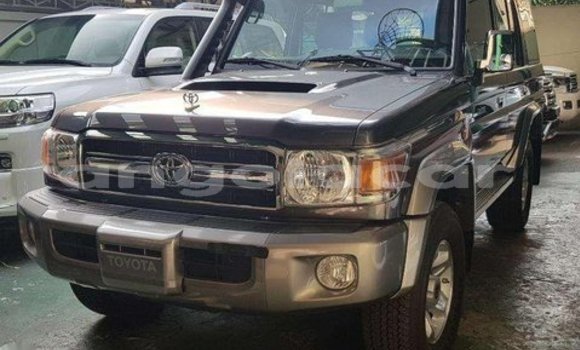 Acheter Occasion Voiture Toyota Land Cruiser Gris à Luanda, Province de Luanda