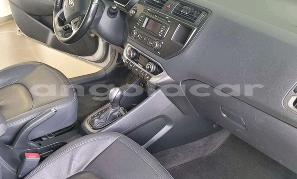 Buy Used Kia rio White Car in Luanda in Luanda Province Buy Used Kia rio White Car in Luanda in Luanda Province