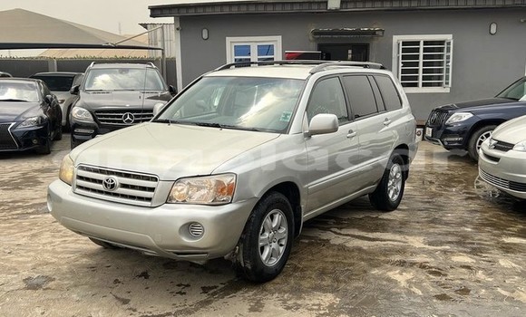 Comprar Usado Toyota Highlander Outro Carro em Luanda em Luanda Province