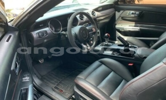 Acheter Occasion Voiture Ford Mustang Noir à Luanda, Province de Luanda Acheter Occasion Voiture Ford Mustang Noir à Luanda, Province de Luanda