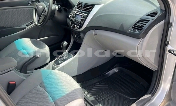 Comprar Usado Hyundai Accent Prata Carro em Luanda em Luanda Province Comprar Usado Hyundai Accent Prata Carro em Luanda em Luanda Province