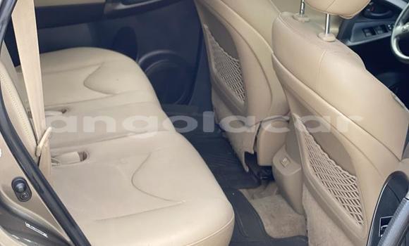 Acheter Occasion Voiture Toyota RAV4 Gris à Luanda, Province de Luanda Acheter Occasion Voiture Toyota RAV4 Gris à Luanda, Province de Luanda