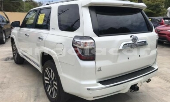 Buy Used Toyota 4Runner White Car in Luanda in Luanda Province Buy Used Toyota 4Runner White Car in Luanda in Luanda Province
