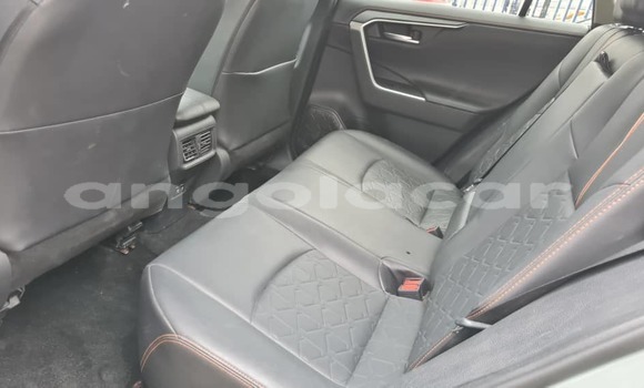 Comprar Usado Toyota RAV4 Azul Carro em Luanda em Luanda Province Comprar Usado Toyota RAV4 Azul Carro em Luanda em Luanda Province