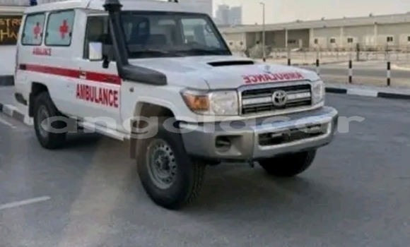 Comprar Usado Toyota Land Cruiser Branco Carro em Luanda em Luanda Province Comprar Usado Toyota Land Cruiser Branco Carro em Luanda em Luanda Province