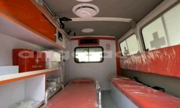 Comprar Usado Toyota Land Cruiser Branco Carro em Luanda em Luanda Province Comprar Usado Toyota Land Cruiser Branco Carro em Luanda em Luanda Province