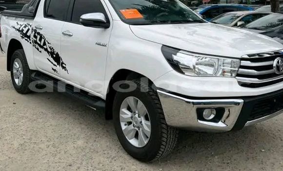 Buy Used Toyota Hilux White Car in Luanda in Luanda Province Buy Used Toyota Hilux White Car in Luanda in Luanda Province