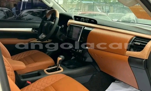 Buy Used Toyota Hilux White Car in Luanda in Luanda Province Buy Used Toyota Hilux White Car in Luanda in Luanda Province