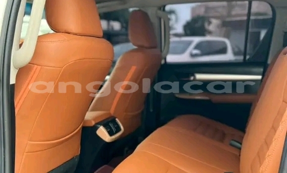 Buy Used Toyota Hilux White Car in Luanda in Luanda Province Buy Used Toyota Hilux White Car in Luanda in Luanda Province