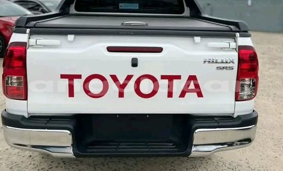 Buy Used Toyota Hilux White Car in Luanda in Luanda Province Buy Used Toyota Hilux White Car in Luanda in Luanda Province