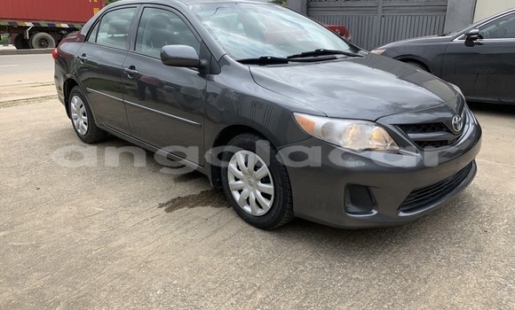 Comprar Usado Toyota Corolla Prata Carro em Luanda em Luanda Province