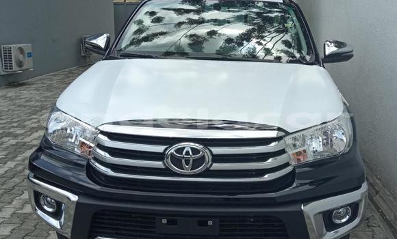 Acheter Occasion Voiture Toyota Hiluxe VIGO Noir à Luanda, Province de Luanda Acheter Occasion Voiture Toyota Hiluxe VIGO Noir à Luanda, Province de Luanda