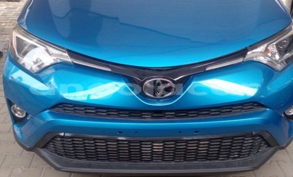 Buy Used Toyota RAV4 Blue Car in Luanda in Luanda Province