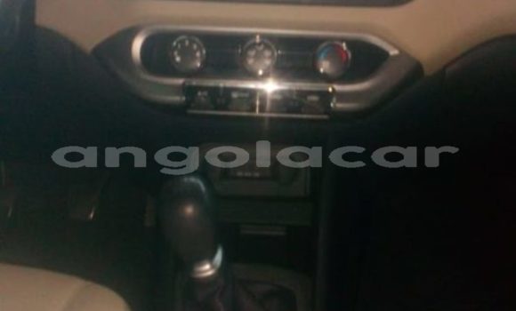 Acheter Occasion Voiture Kia rio Rouge à Luanda, Province de Luanda Acheter Occasion Voiture Kia rio Rouge à Luanda, Province de Luanda