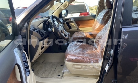 Comprar Usado Toyota Land Cruiser Prado Preto Carro em Luanda em Luanda Province Comprar Usado Toyota Land Cruiser Prado Preto Carro em Luanda em Luanda Province