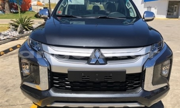 Buy Used Mitsubishi L200 Silver Car in Luanda in Luanda Province Buy Used Mitsubishi L200 Silver Car in Luanda in Luanda Province