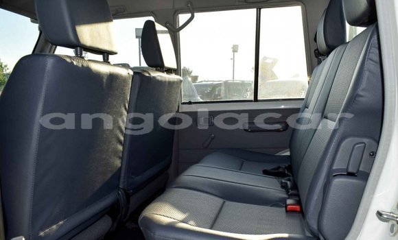 Acheter Neuf Voiture Toyota Land Cruiser Blanc à Benguela, Benguela Acheter Neuf Voiture Toyota Land Cruiser Blanc à Benguela, Benguela
