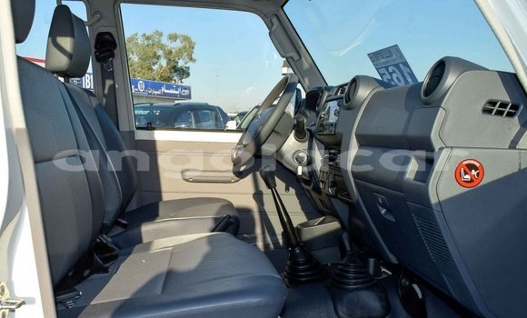 Acheter Neuf Voiture Toyota Land Cruiser Blanc à Benguela, Benguela Acheter Neuf Voiture Toyota Land Cruiser Blanc à Benguela, Benguela