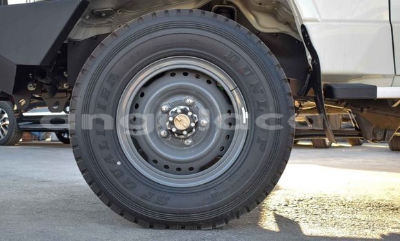 Acheter Neuf Voiture Toyota Land Cruiser Blanc à Benguela, Benguela Acheter Neuf Voiture Toyota Land Cruiser Blanc à Benguela, Benguela