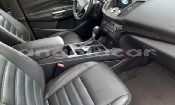 Comprar Usado Ford Escape Vermelho Carro em Luanda em Luanda Province Comprar Usado Ford Escape Vermelho Carro em Luanda em Luanda Province