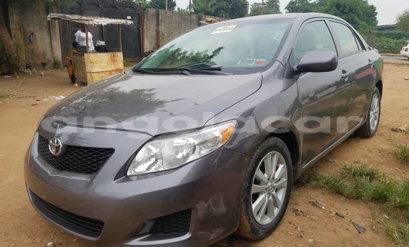 Comprar Usado Toyota Corolla Prata Carro em Luanda em Luanda Province
