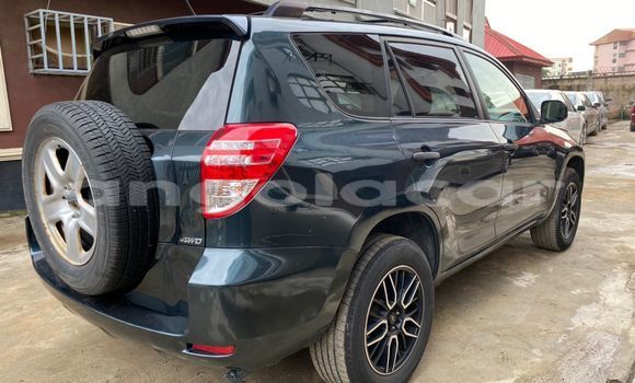 Comprar Usado Toyota RAV4 Azul Carro em Luanda em Luanda Province Comprar Usado Toyota RAV4 Azul Carro em Luanda em Luanda Province